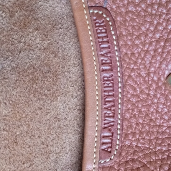 RARE! New Vintage DOONEY & BOURKE British Tan Calvary Crossbody Purse. - Picture 10 of 12